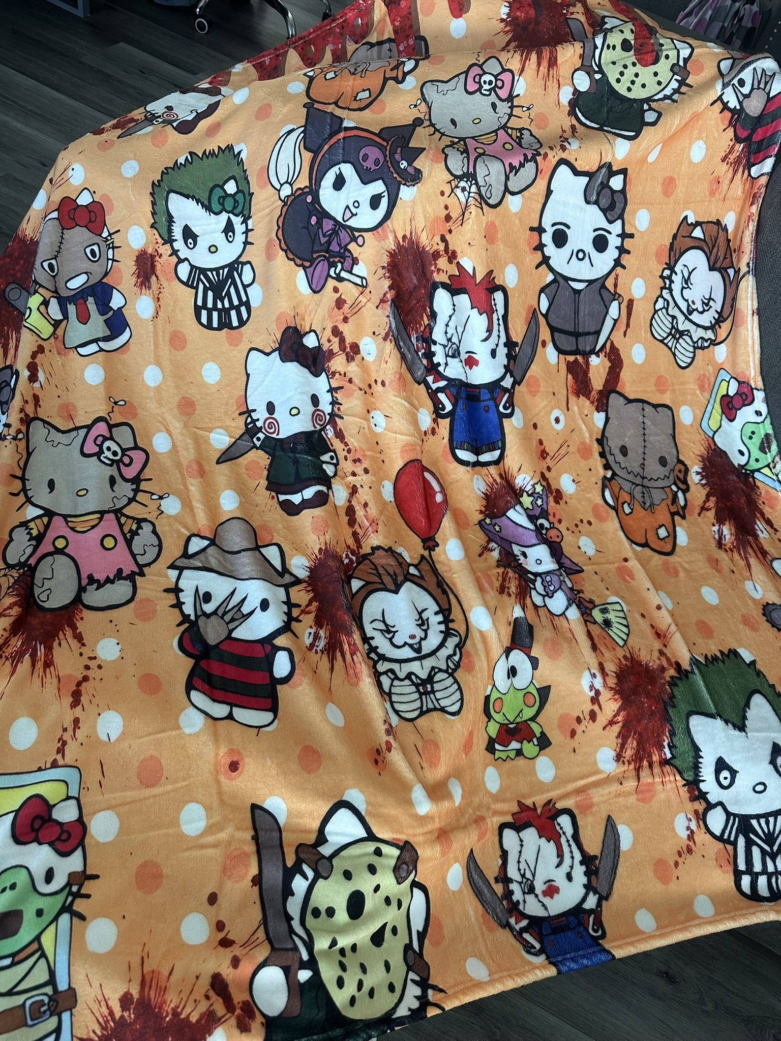 HELLO KITTY BLANKET