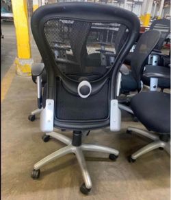 SitOnIt Seating office chairs