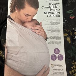 Boppy Confining Hybrid Carrier