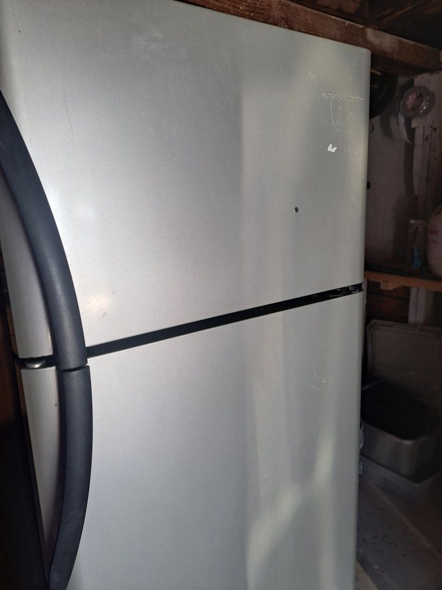 Frigidaire Refrigerator