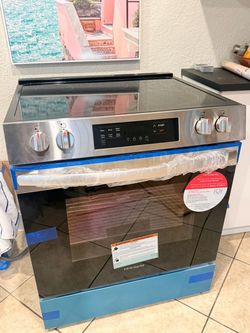 Cooking stove range brand new
