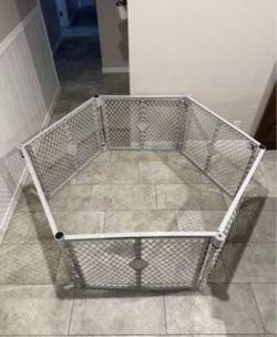 Large Playpen / Pet Fence