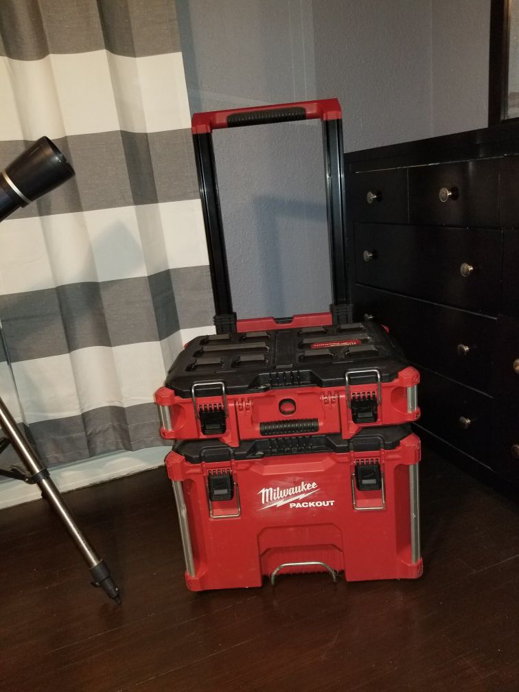Milwaukee packout rolling toolbox