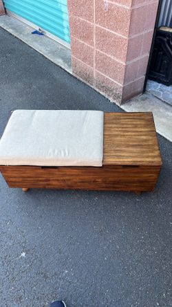 Small bench seat/storage
