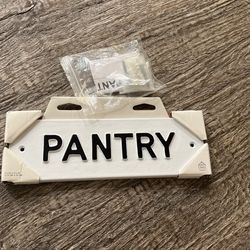 Pantry sign Hearth & Hand