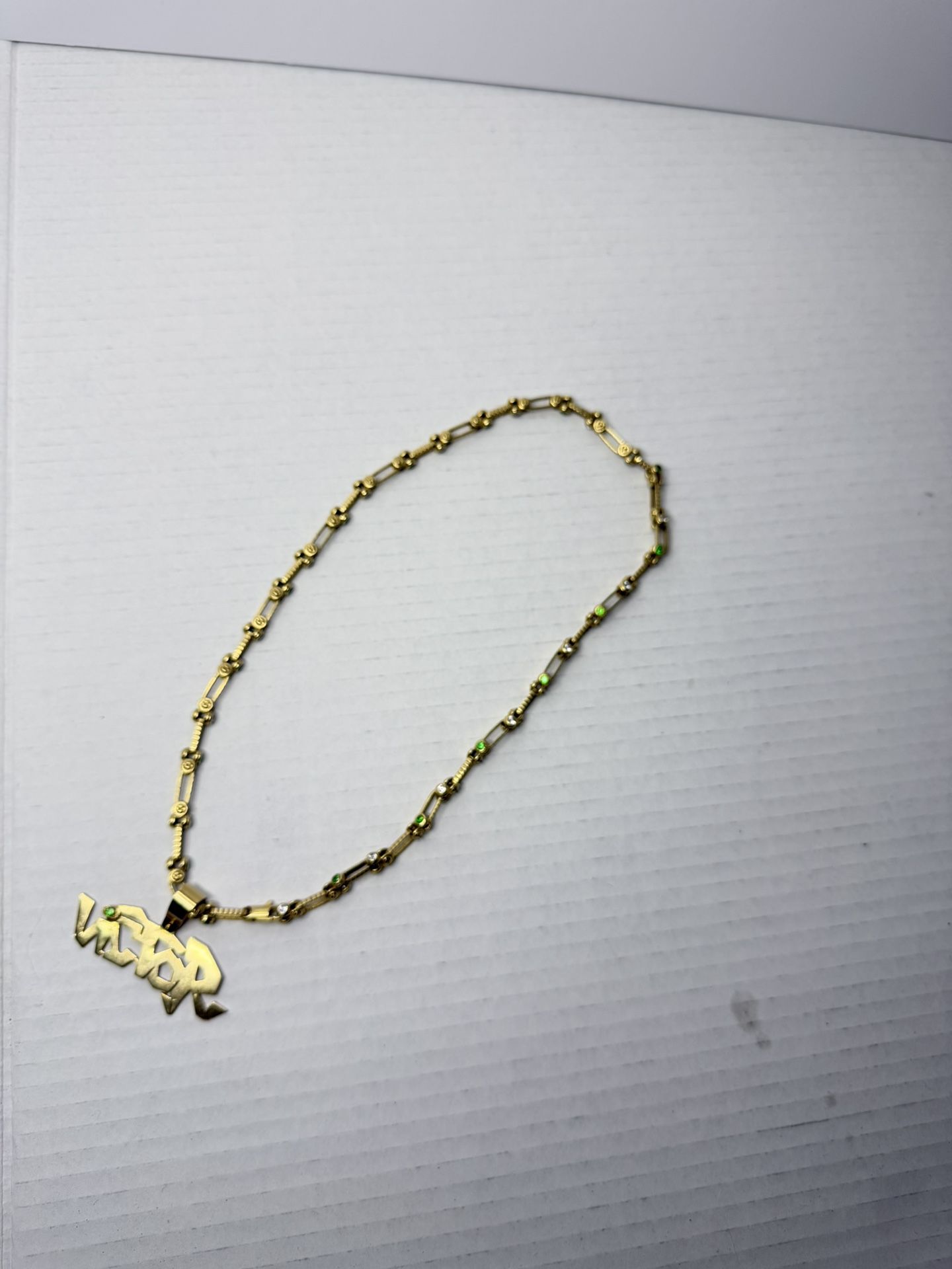 18 Kt Colombian Gold Diamond And Emerald Chain