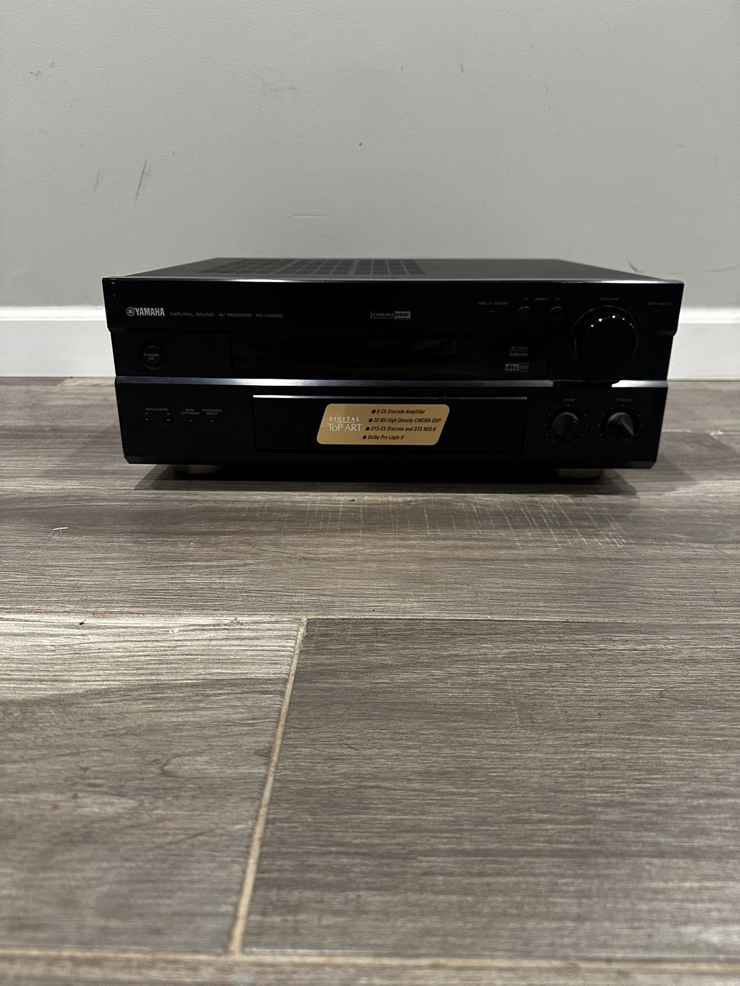 Yamaha RX-V2200 Receiver