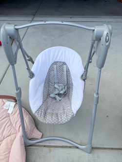 Baby Swing with 5-Point Harness