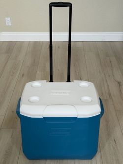 Coleman 50 Quart Cooler with Retractable Handle and Wheels
