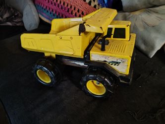 Metal tanka truck