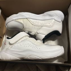 size 9c jordan lows 