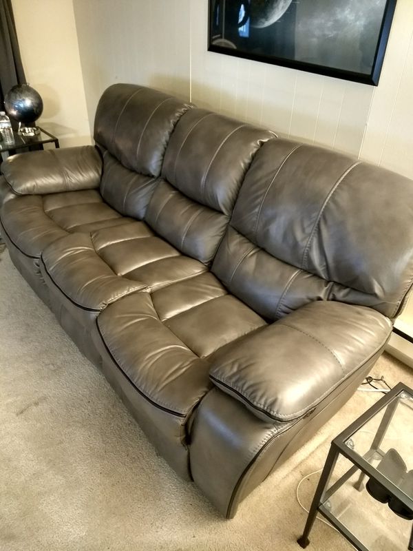 Bob S Discount Furniture Avenger Power Reclining Sofa For Sale In