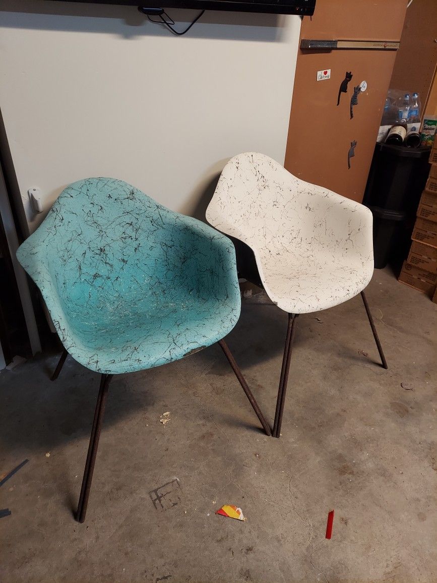 2 vintage chairs