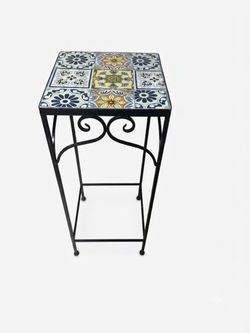 : Three Hands Mosaic Tile Plant Stand / Side Table – Wrought Iron