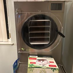 Harvest Right Freeze Drier 