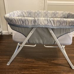 Ingenuity Foldaway Rocking Bassinet - Fletcher - Portable Folding Rocking Bassinet