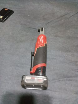 Milwaukee M12 ratchet w 4.0 batt