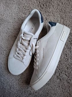 Tommy Hilfiger Low-Top Suede Sneakers size 8.5