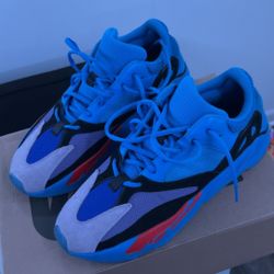 Yeezy 700 Hi-Res & Size -13