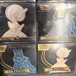 Pokémon center Mega evolution ETB elite trainer box  Lucario Gardevoir