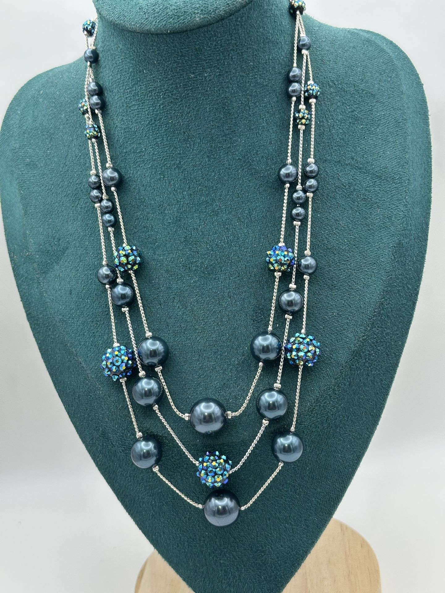 Román Triple Strand Necklace AB Blue Beads 17/19/20” Lengths Cluster AB Beads Great Condition 