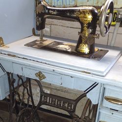 Antique Singer Sewing Machine In Cabinet For Restoration Needs A Little Work