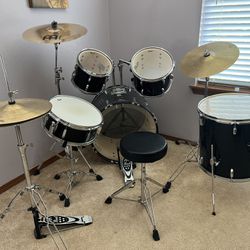 5Piece Drum and 3Cymbal Set