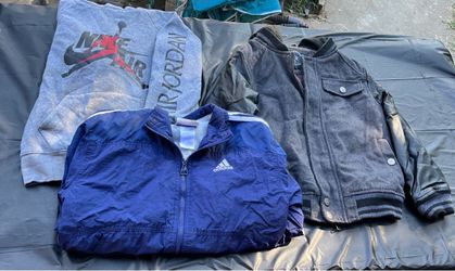 Boys M 10-12  sweaters