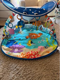 Disney Baby - Finding Nemo Activity Gym & Play Mat
