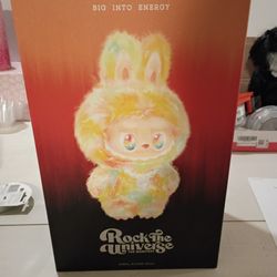 ROCK THE UNIVERSE LABUBU