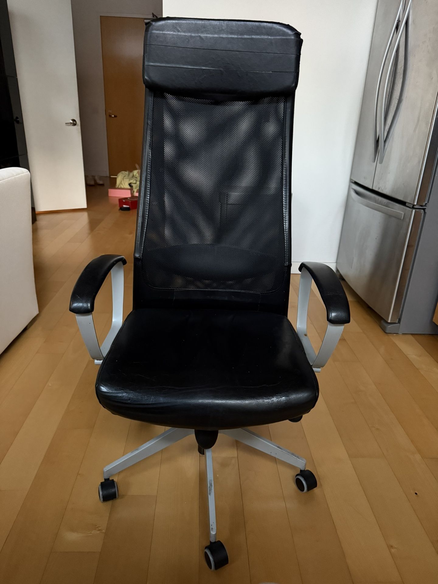 Ikea Markus Black Leather Chair
