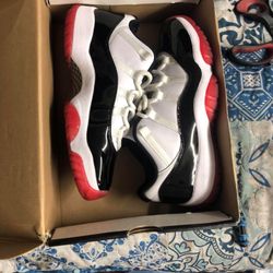 9.5 Jordan 11 Concord Bred