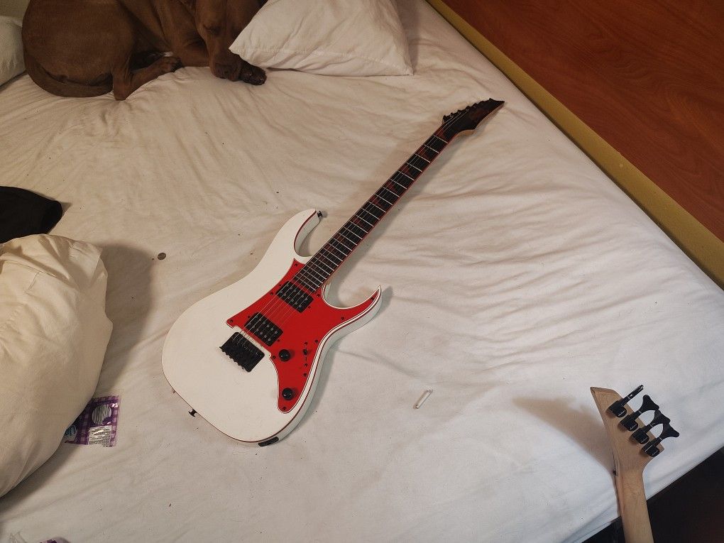 Guitar Ibanez GRG131DXWH