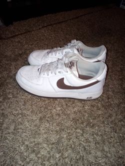 Nikes 7.5