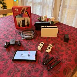 Nintendo Switch OLED – White – Excellent Condition + Extra Dock!