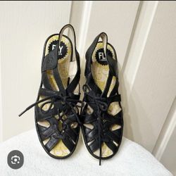 $50✨️Size 8🎀Fly London black leather lace-up wedge sandals 🎀✨️