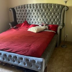 King Bed Frame for Sale in Las Vegas, NV - OfferUp