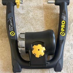 CycleOps JetFluid Pro Indoor Bike Trainer - Pro Series Frame