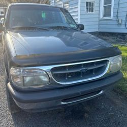 98 Ford Explorer XLT