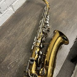 Bundy Alto Saxophone 