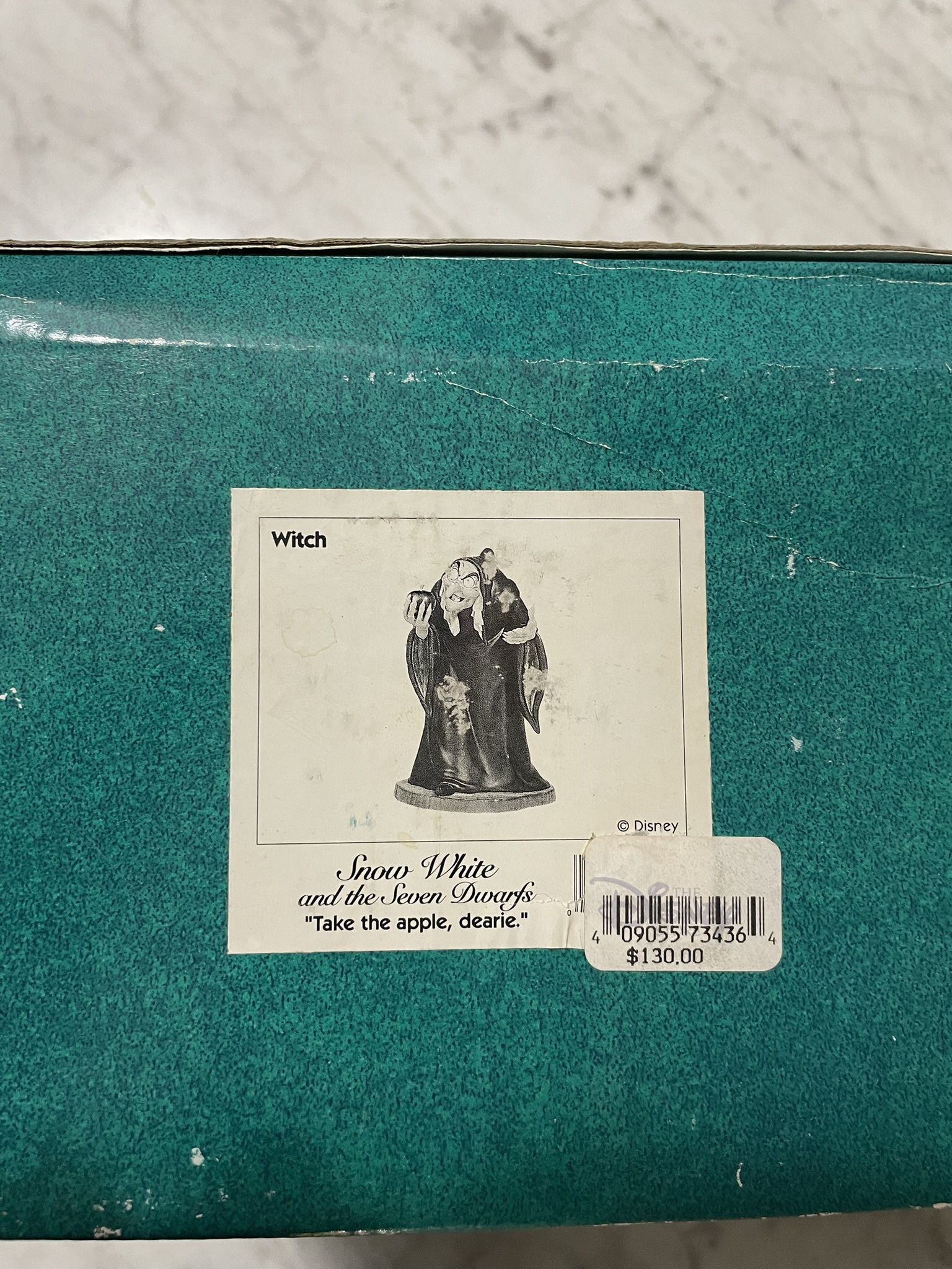 WDCC Walt Disney Classic Collection Take The Apple Dearie