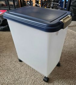 Rolling Airtight Pet Food Storage Container