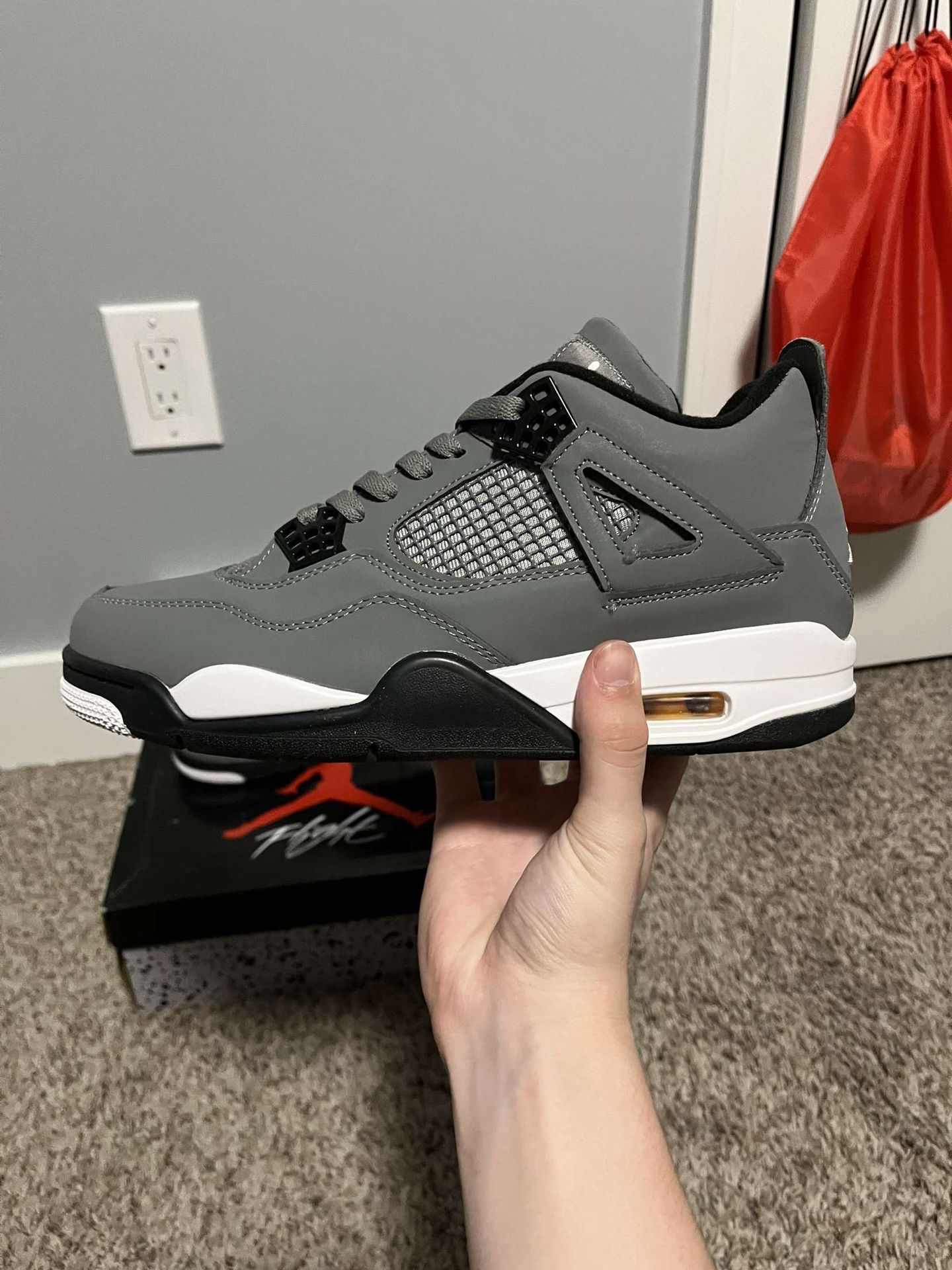 Jordan 4 Cool Grey