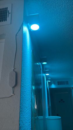 1 set - Govee Cube Wall Sconces, RGBIC LED Wall Light Works with Alexa, 15ft WiFi Smart Lights for Room Decor, Color Changing Indoor Light Fixture for