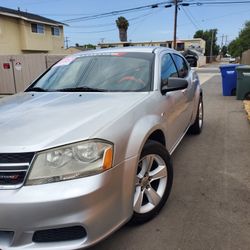 Dodge Avenger 2012.     (contact info removed) 