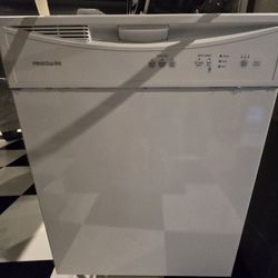 Dishwasher- Frigidaire
