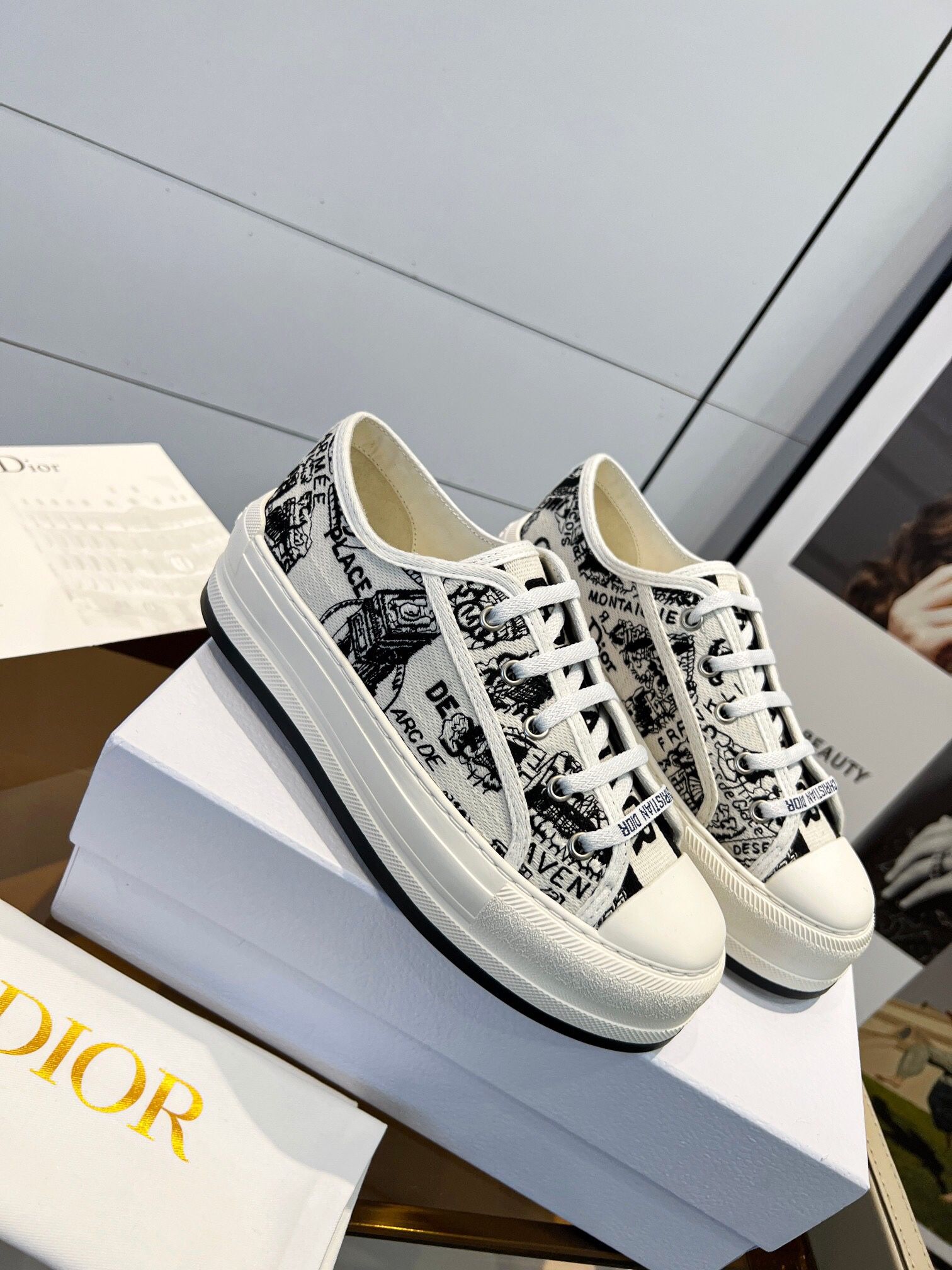 Christian Dior Women’s Shoes With Box New