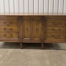 Neoclassical 9 Drawer Vintage Triple Dresser