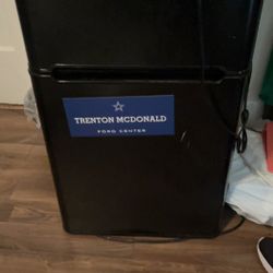 Mini Fridge 