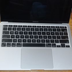 FOR PARTS (BROKEN SCREEN) MacBook Air